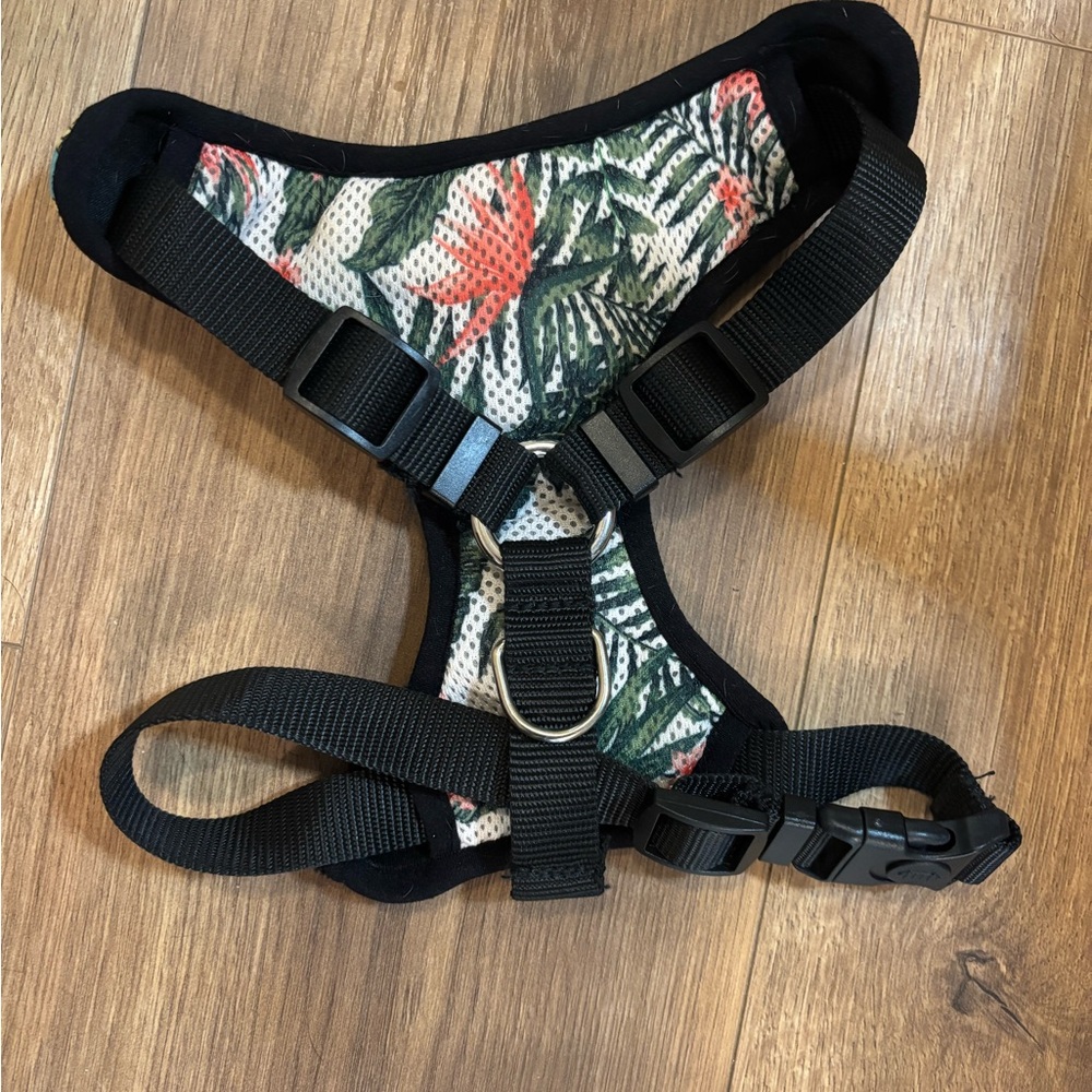 Pineapple Print Pack leash collar and harness combo - Picture 8 of 10